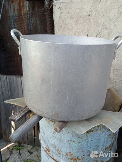 Кастрюля алюминиевая