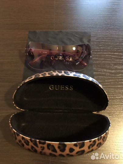 Солнцезащитные очки guess