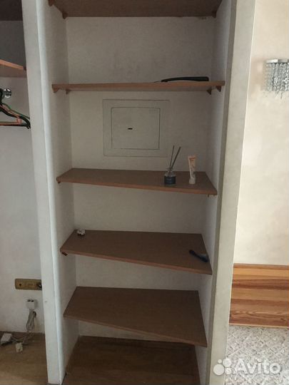 Полки встроенный шкаф