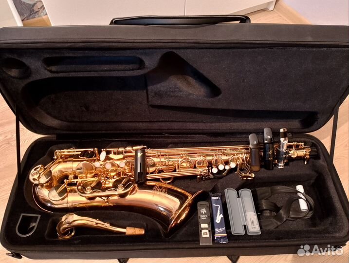 Саксофон тенор Vibra