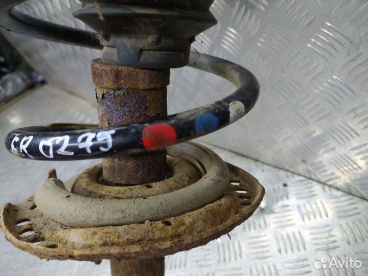 Стойка передняя в сборе передняя правая Renault