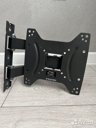 Кронштейн для телевизора поворотный
