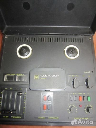 Катушечный магнитофон 