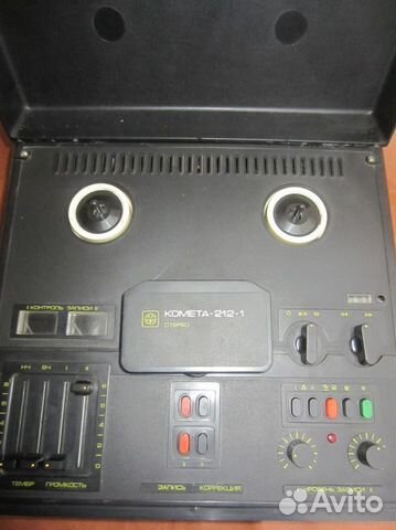 Катушечный магнитофон 