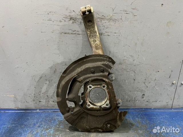 Кулак поворотный передний левый Bmw X5 E70 3.0 N52