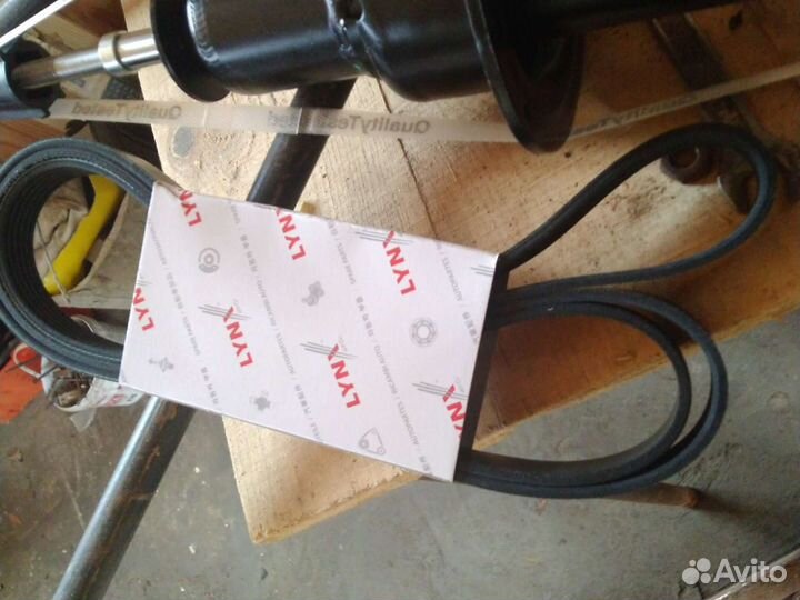 Стойка передняя