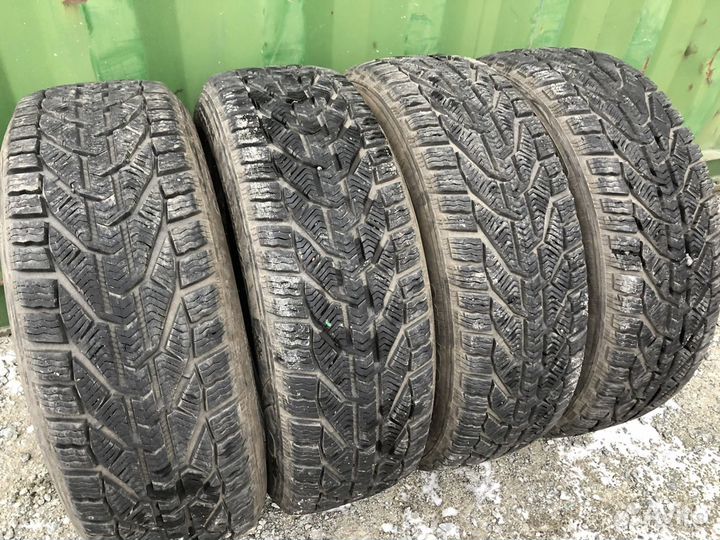 Kormoran Snow 215/60 R17 96H