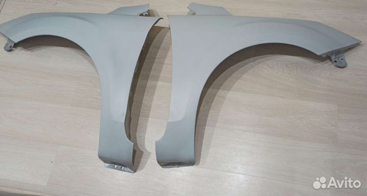 Переднее левое крыло Форд Фокус2 рейстал 1521597