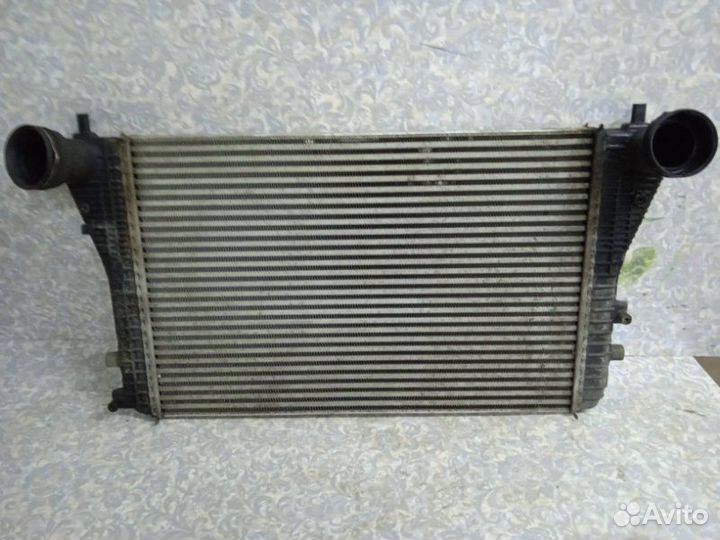 Интеркулер Volkswagen Tiguan 5N1 2.0 2010