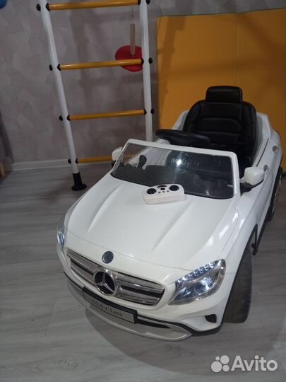 Детский электромобиль двухместный бу