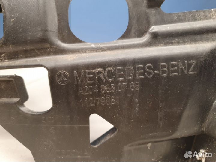 Кронштейн бампера переднего левый Mercedes C-klasse W204 2007-2015