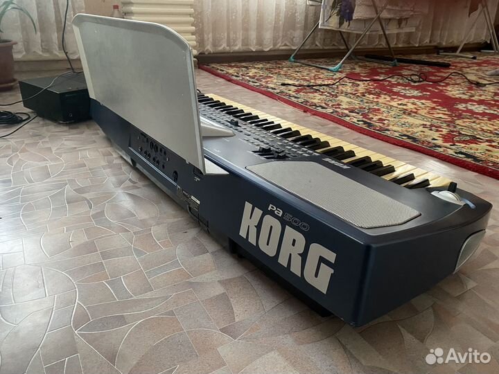 Синтезатор korg pa500, усилитель Pioneer, микшер