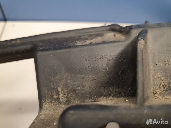 Кронштейн бампера переднего левый Mercedes C-klasse W204 2007-2015