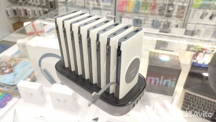 Powerology 8 in 1 Wireless Power Bank Station 1000