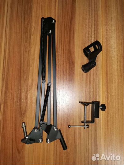 Стойка для микрофона, пантограф