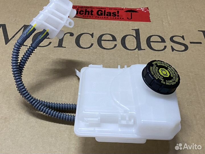 Расширительный бачок Mercedes W447