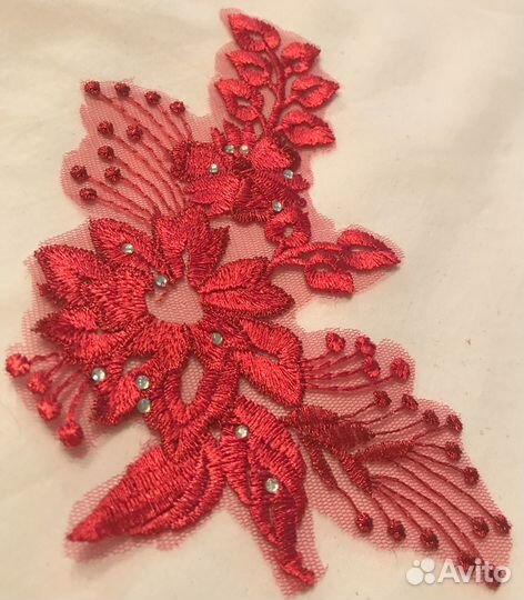 Кружевная аппликация