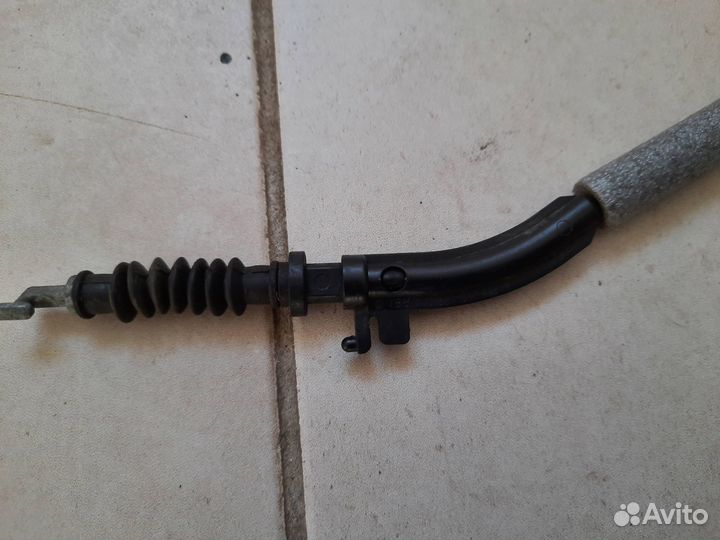 Трос замка задней двери наружная ручка