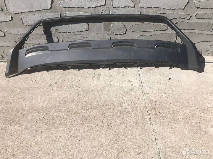 Накладка переднего бампера Volkswagen Tiguan 2017