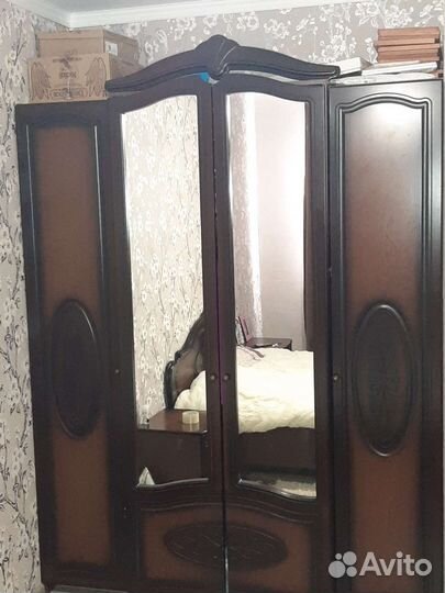 Продам спальный гарнитур
