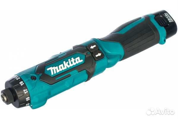 Аккумуляторная отвертка Makita DF012DSE