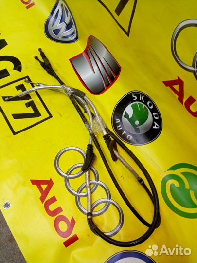 Комплект тросов ручного тормоза задний Skoda