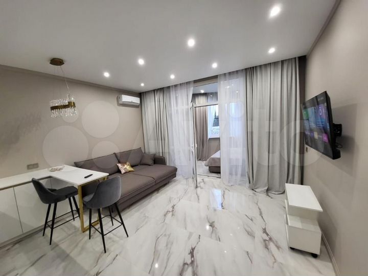 2-к. квартира, 40 м², 2/19 эт.