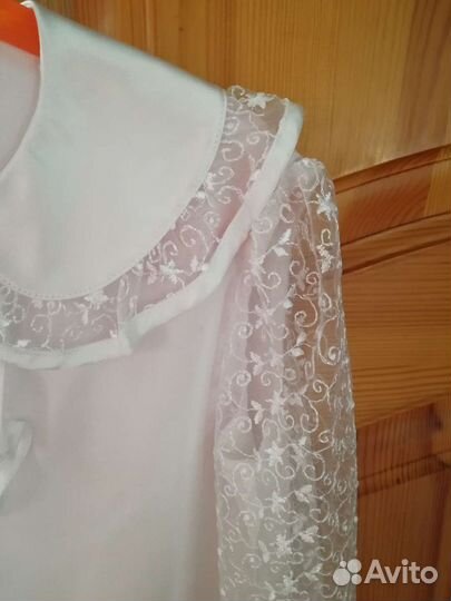 Блузки, платья нарядные