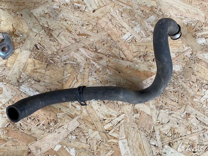 Патрубок охлаждения Мерседес w216