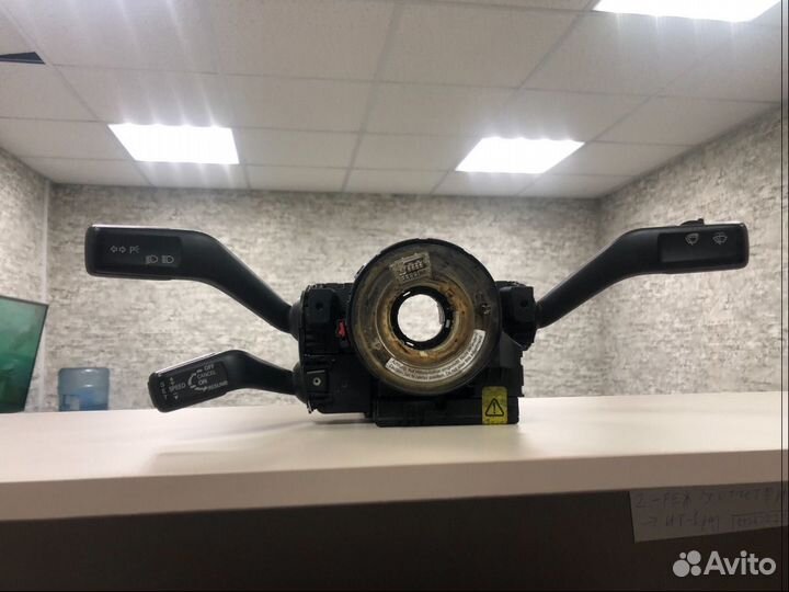 Переключатель подрулевой Фольксваген Пассат Б6