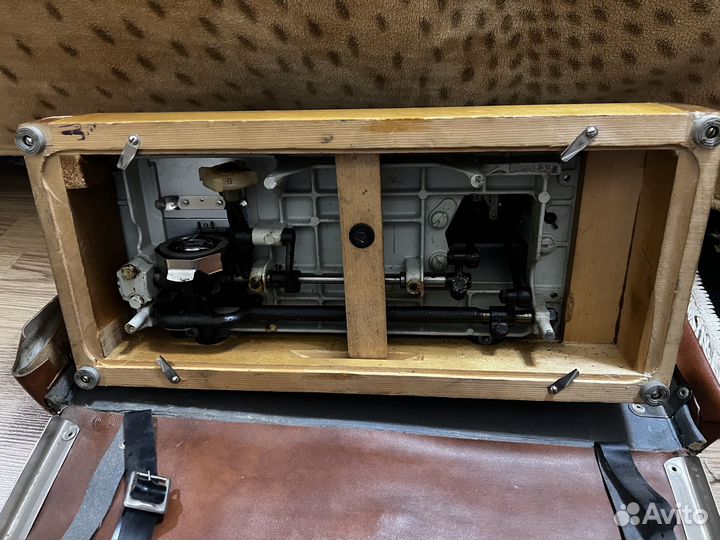 Швейная машинка Подольск 132