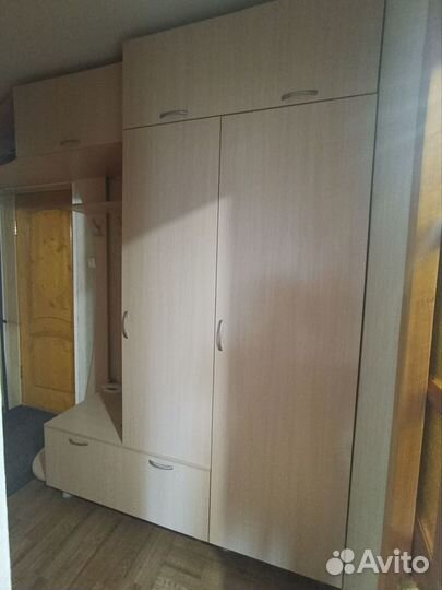 Шкаф в прихожую бу