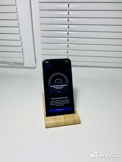 iPhone X, 64 ГБ