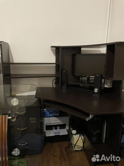 Компьютерный стол
