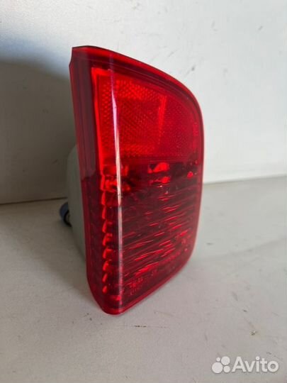 Отражатель бампера задний правый Toyota Land