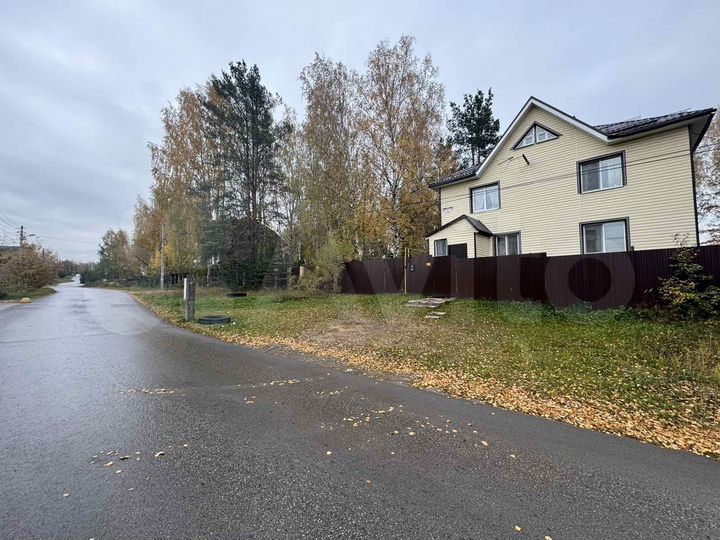 Дом 165,7 м² на участке 6 сот.