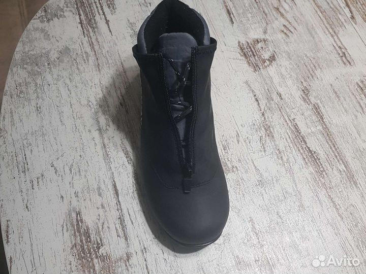 Ботинки лыжные мужские 40