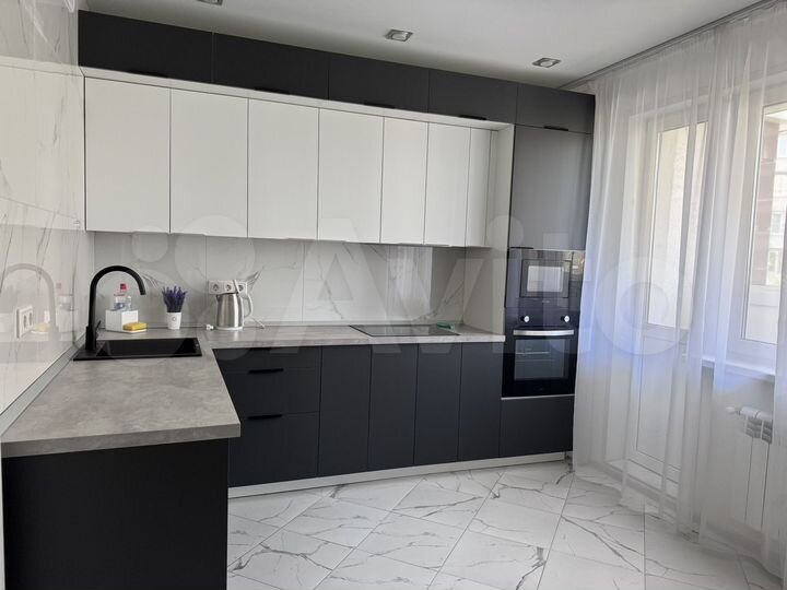 2-к. квартира, 79 м², 3/9 эт.