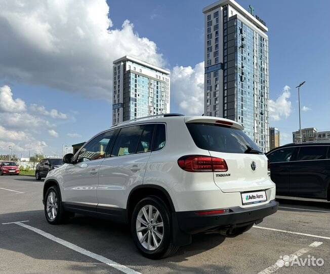 Volkswagen Tiguan 2.0 AT, 2015, 87 000 км