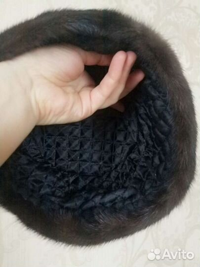 Шапка норковая мягкая с меховым помпоном