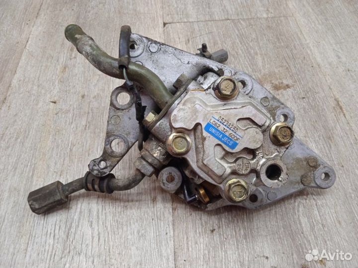 Насос гидроусилителя Mazda Mpv 2 GY 2004