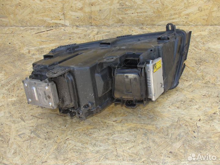 Фара правая ксенон Audi А8 D3