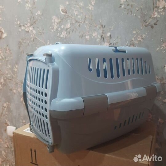 Переноска пластиковая кошке/собаке