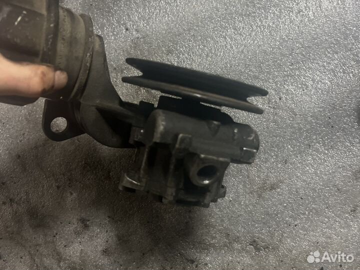 Гур Фольксваген транспортёр Т 4 1,9 2,4