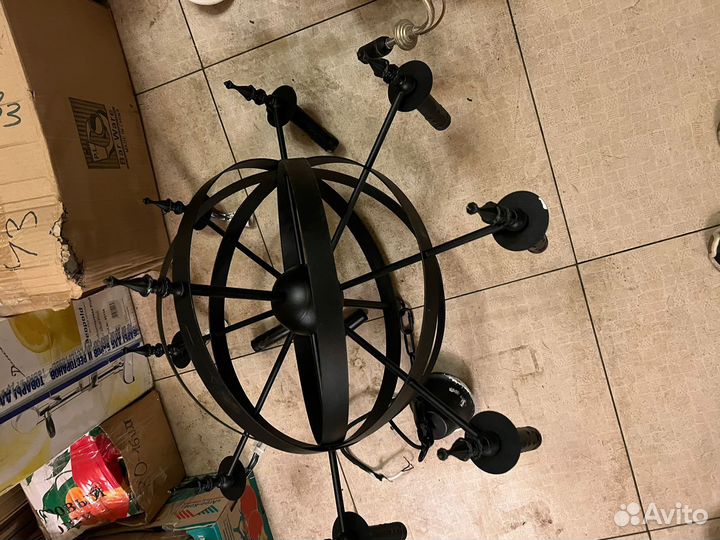 Люстры и светильники