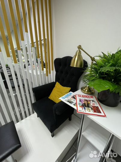 Сдам место мастеру маникюра