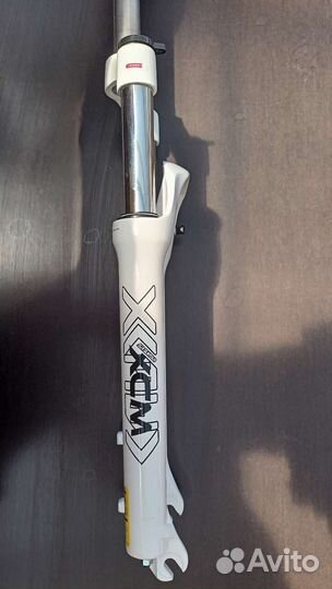 Вилка велосипедная SR Suntour XCM 27,5