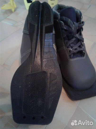 Лыжные ботинки детские