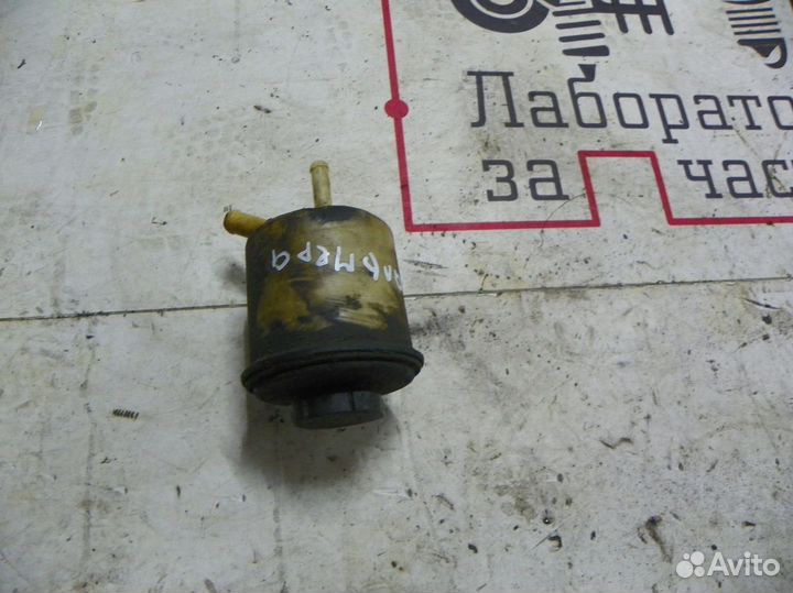 Бачок гур Nissan Almera