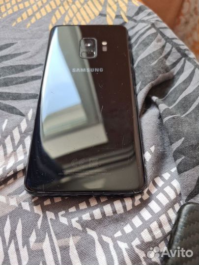 Samsung Galaxy S9, 4/64 ГБ